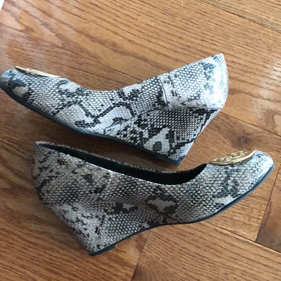 Women’s dress shoe wedges - Picture 4 of 6
